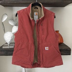 Women's Size Small Maroon Carhartt Winter Vest